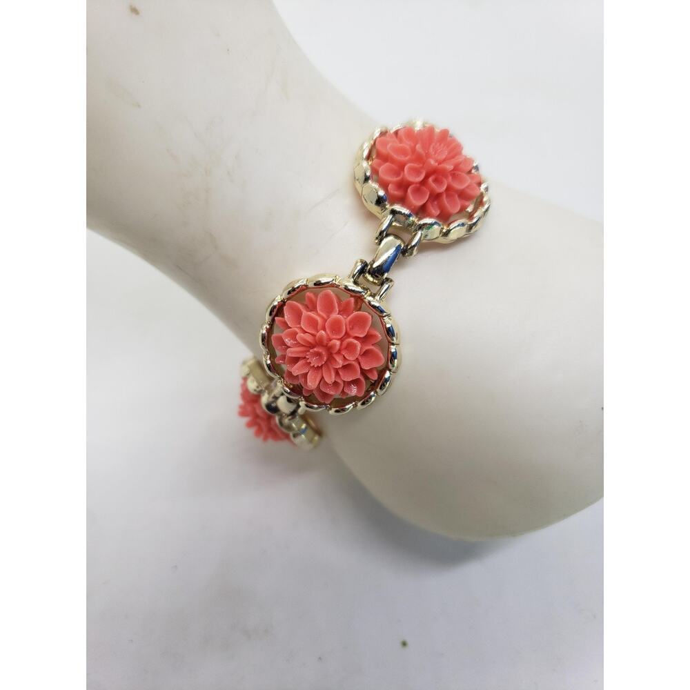 Vintage Emmons Gold Tone Floral Bracelet Coral Resin Flower Cabochons 5 Link 50s